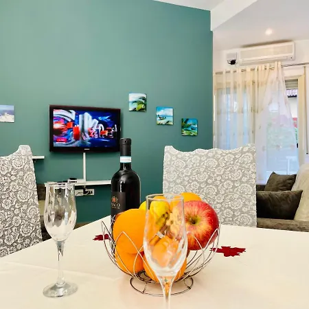 Jico Travel - Erjon Apartmán *