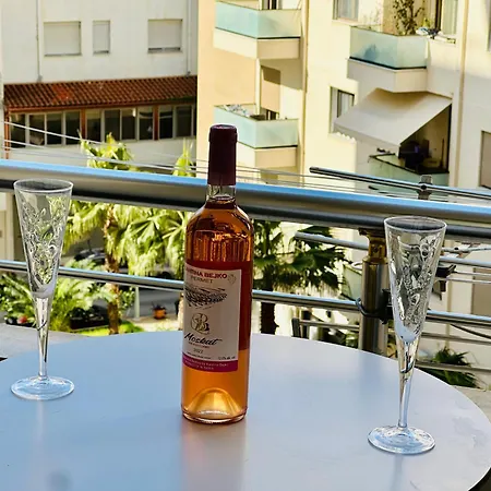 Jico Travel - Erjon فلورا