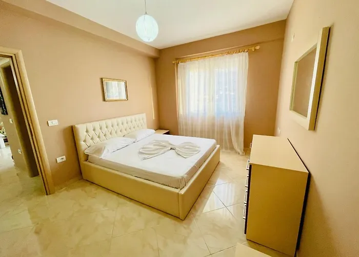 Jico Travel - Erjon Appartement