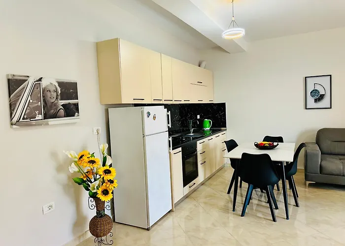 Appartement Jico Travel - Erjon