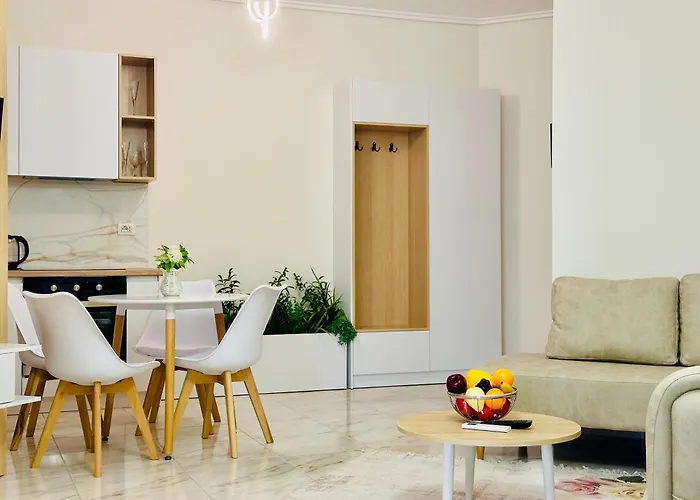 Jico Travel - Erjon Appartement